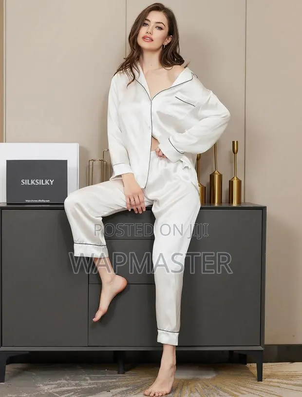 Silk Pajamas 2pcs 100% Pure Quality SILK Long Sleeves · Photo 1