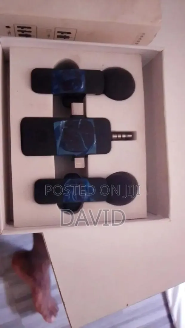 Wireless Microphone · Photo 1