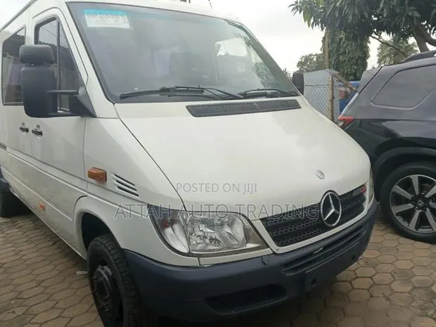 Mercedes-Benz Sprinter 2002 White · Photo 1