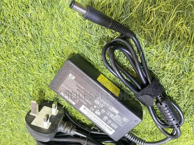 Hp Big Pin Charger · Photo 1
