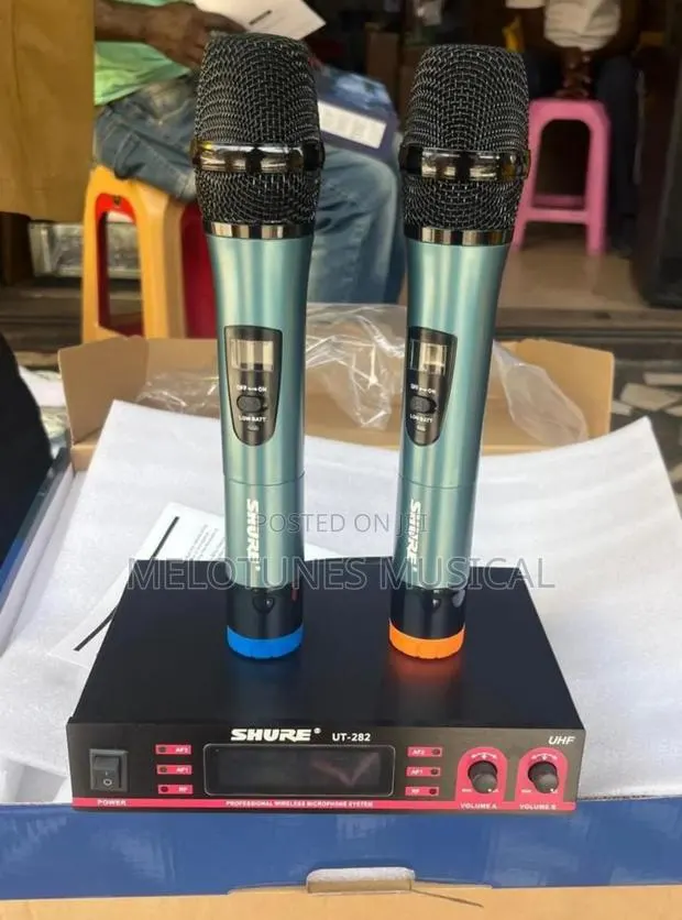 Shure Ut-282 Professional Wireless Microphone System(In Box) · Photo 1