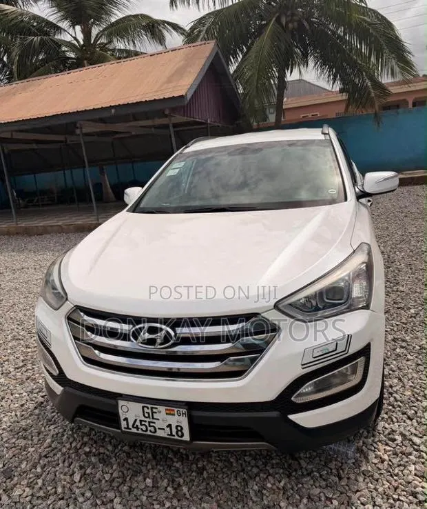 Hyundai Santa Fe 2015 White · Photo 1