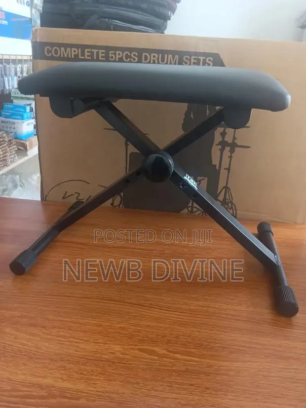 Drums and Keyboard Seat · Photo 1