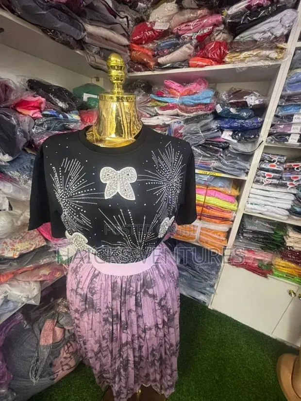 Classy Ladies Skirt and Top · Photo 1