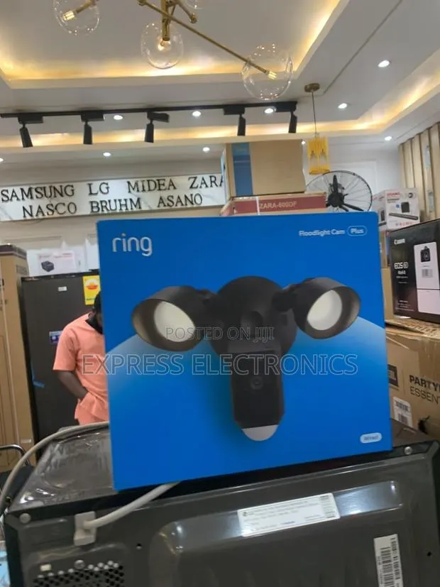 Durable Materials Ring Floodlight Cam Plus | Outdoor Flood Light · Photo 1