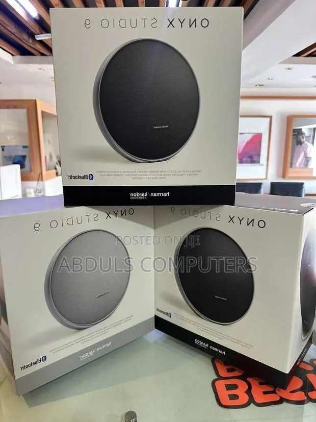 JBL Onyx Studio 9 · Photo 1