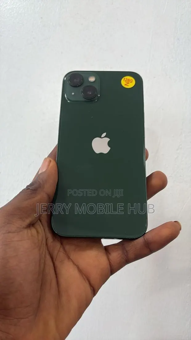 Apple iPhone 13 128 GB Green · Photo 1