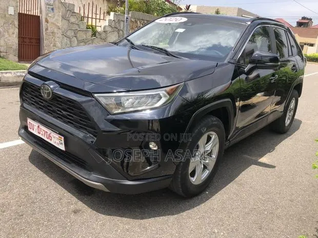 Toyota RAV4 XLE AWD 2020 Black · Photo 1