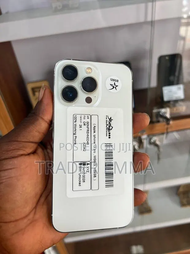 Apple iPhone 13 Pro 128 GB White · Photo 1