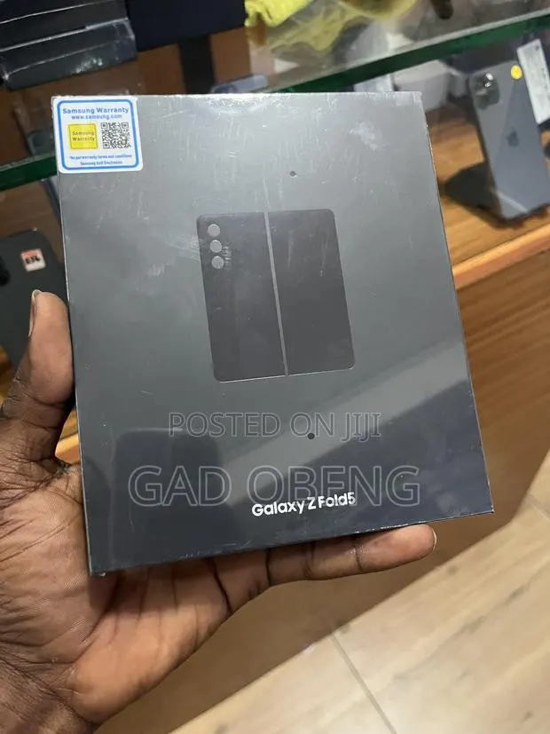 New Samsung Galaxy Z Fold 5 256 GB Black · Photo 1