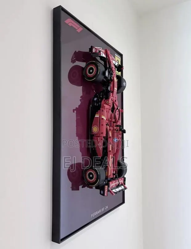 Lego Ferrari F1 Car With Wall Frame · Photo 1
