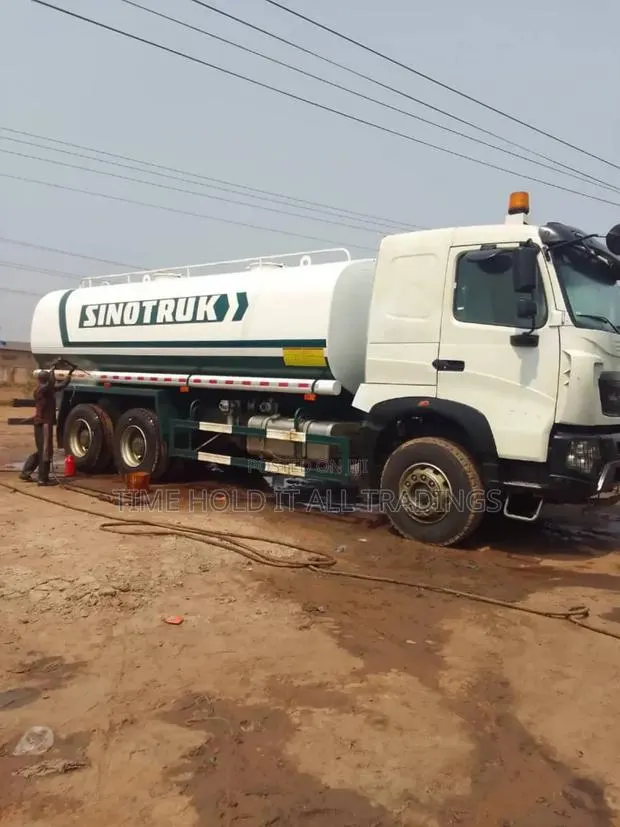 Sinotruks for Liquid Logistics Purposes · Photo 1