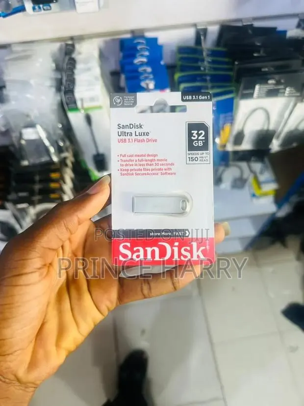 SanDisk Ultra Luxe Flash Drive · Photo 1