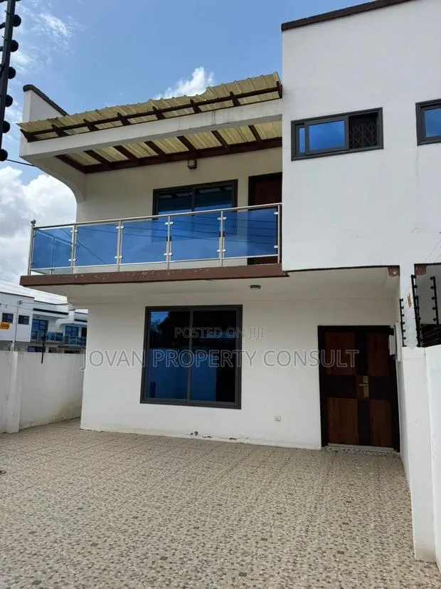 4bdrm House in Achimota Tantra Hill for sale · Photo 1