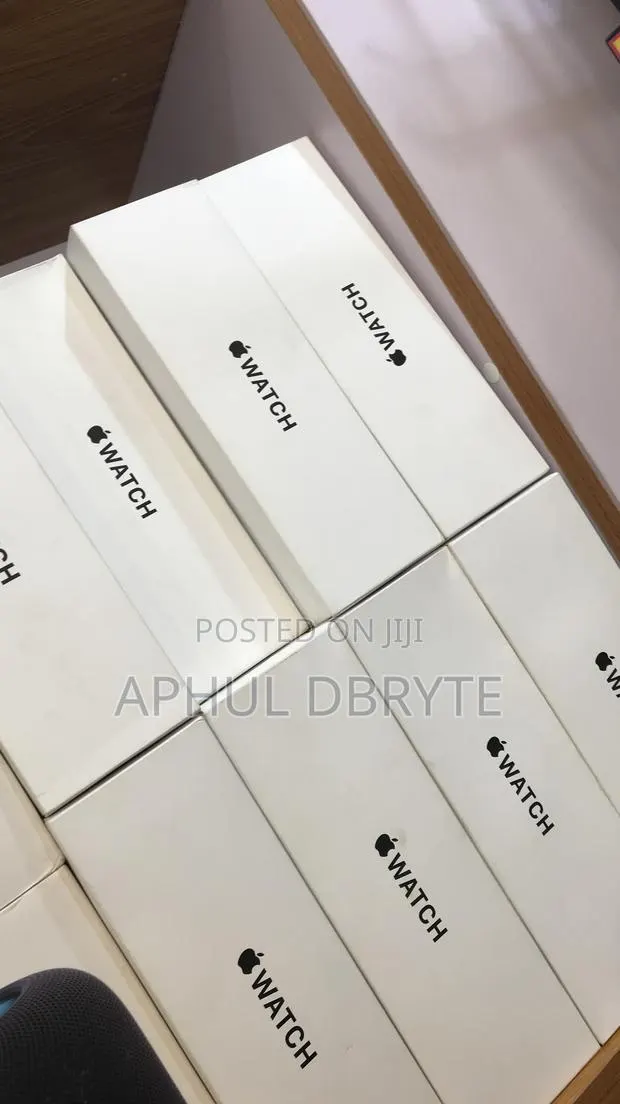 Apple Watch Se (Gen 2 ) · Photo 1