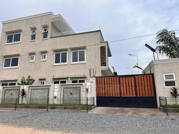4bdrm Townhouse/Terrace in Burma Camp for sale · Photo 1