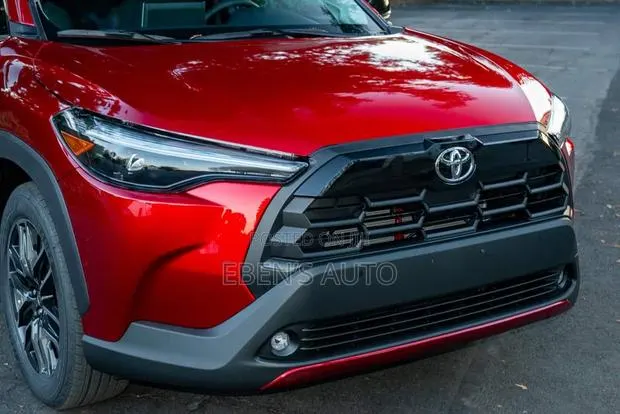 Corolla Cross 2020-2026 Front Grille · Photo 1