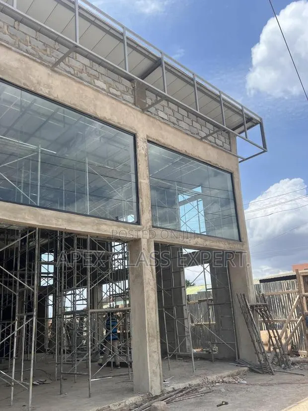 12mm Fixed Glass Partition · Photo 1