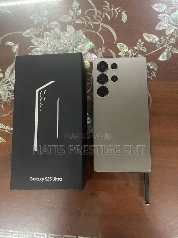 New Samsung Galaxy S25 Ultra 512 GB · Photo 1