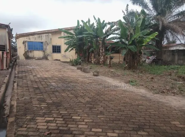 6bdrm House in Brother K Estate, Kumasi Metropolitan for sale · Photo 1