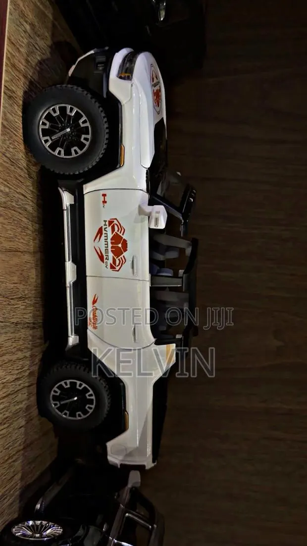 1:24 Hummer Ev SUV Pickup Off-Road Alloy Car Die Cast Toy Car Model · Photo 1
