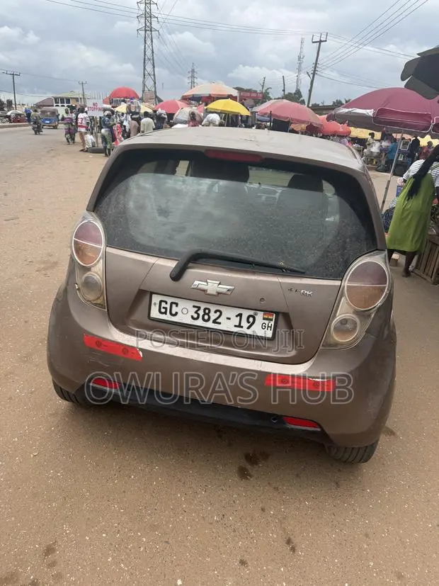 Chevrolet Spark 2015 Beige · Photo 1
