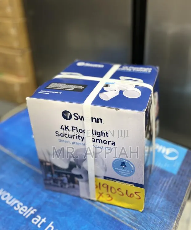 Order Swann Floodlight Security Camera(White). · Photo 1
