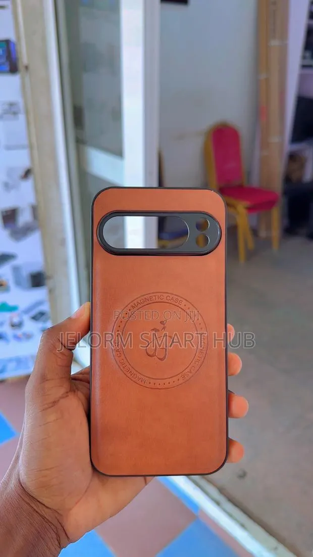 Pixel 10 Pro Xl Leather Magsafe Case · Photo 1