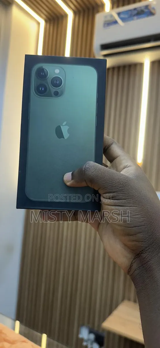 New Apple iPhone 13 Pro 256 GB Green · Photo 1