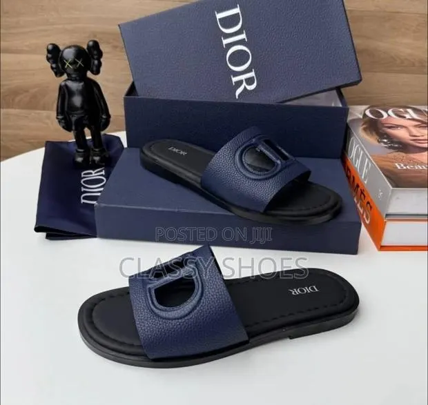 Christian Dior Men Slippers · Photo 1