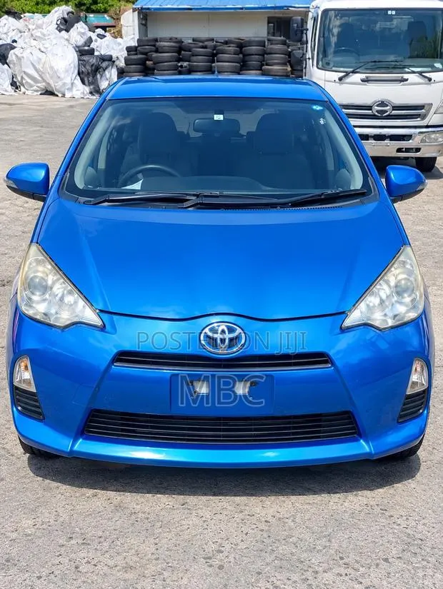 Toyota Aqua 2013 Blue · Photo 1