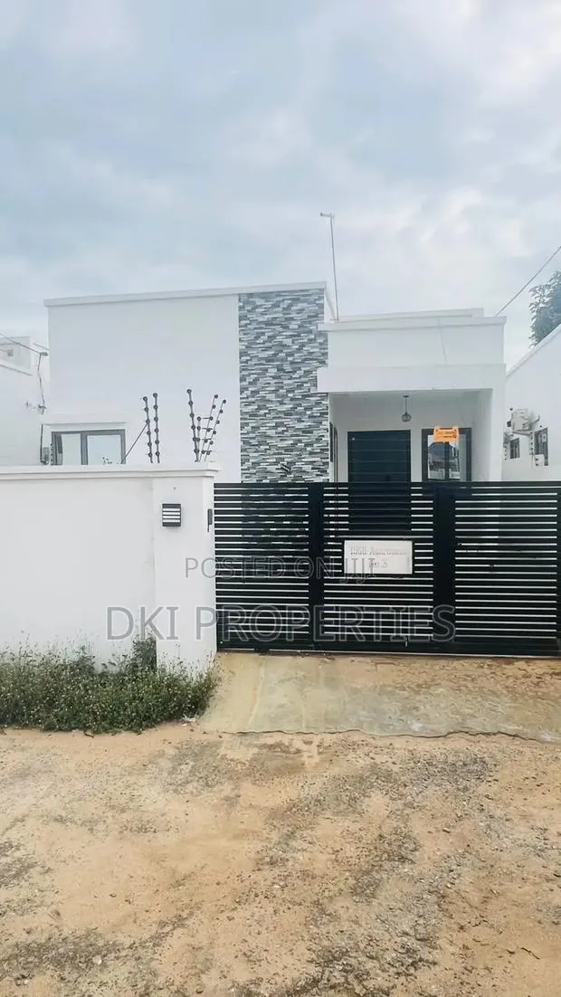 2bdrm House in Dki Properties, Sakumono for sale · Photo 1