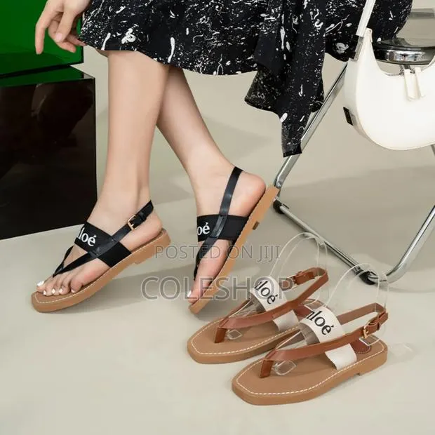 Designer Flat Sandals · Photo 1