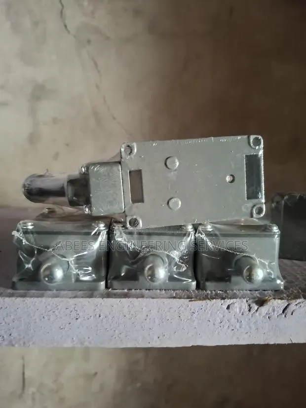 Sensor For Industrial Machines · Photo 3