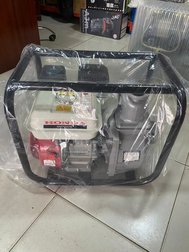 Water Pump Honda Gasoline Water Pump 6.5hp (Honda Gx Engine) · Photo 1