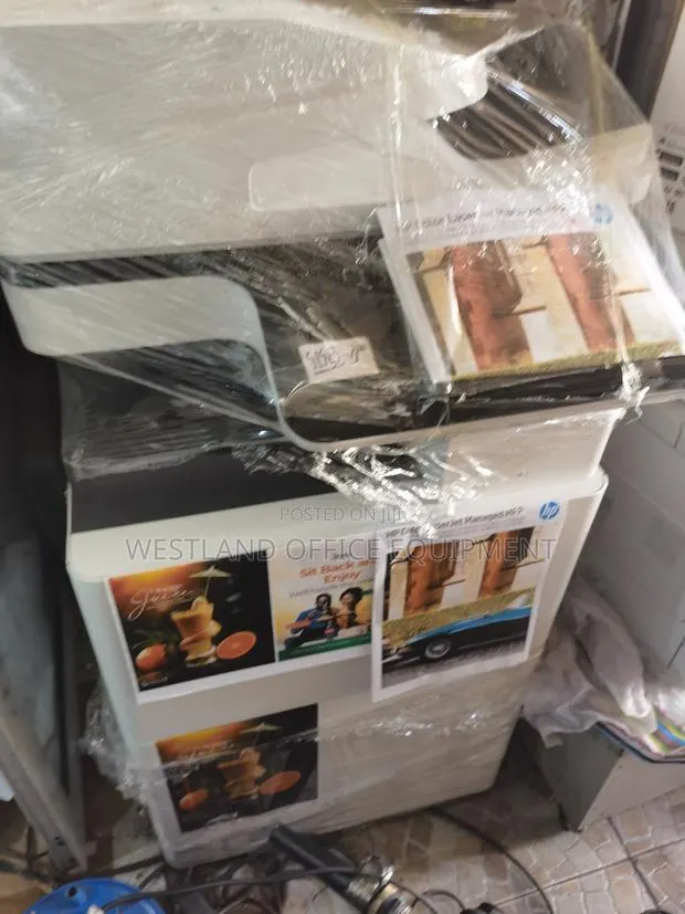 HP Color LaserJet Managed MFP E77830 · Photo 1