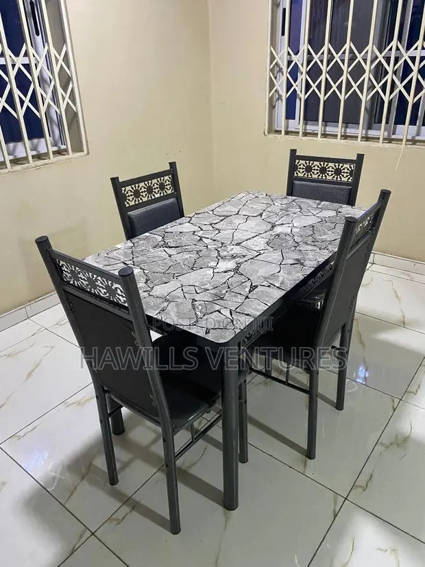 Dining Set · Photo 1