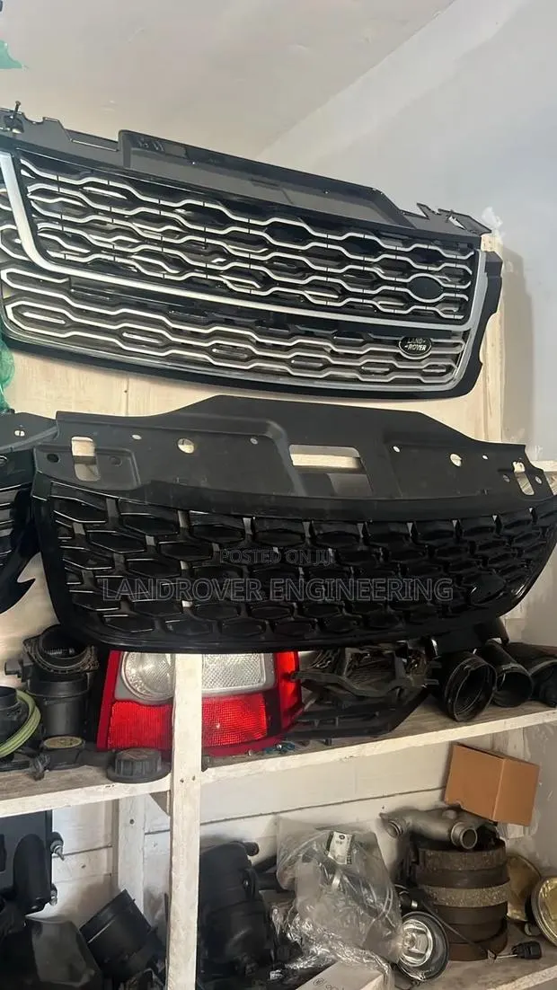 Genuine Land Rover Range Rover Front Grille · Photo 1