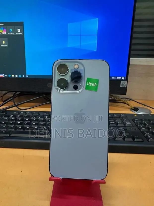 Apple iPhone 13 Pro 128 GB Blue · Photo 1