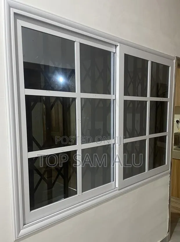 Division Glass Window · Photo 1