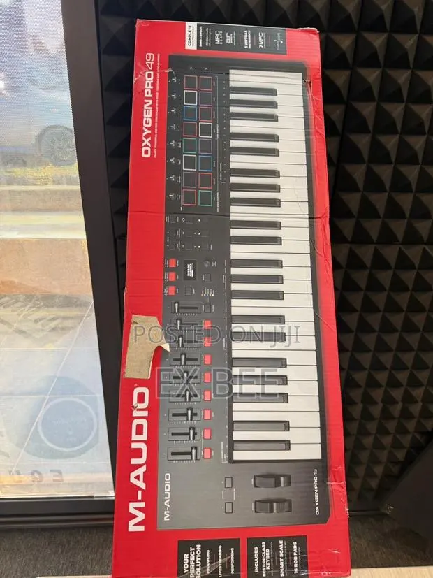 M-audio Oxygen Pro 49 Midi Controller Keyboard · Photo 1