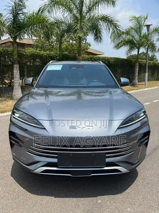 BYD Song Plus DM-i 2024 Silver