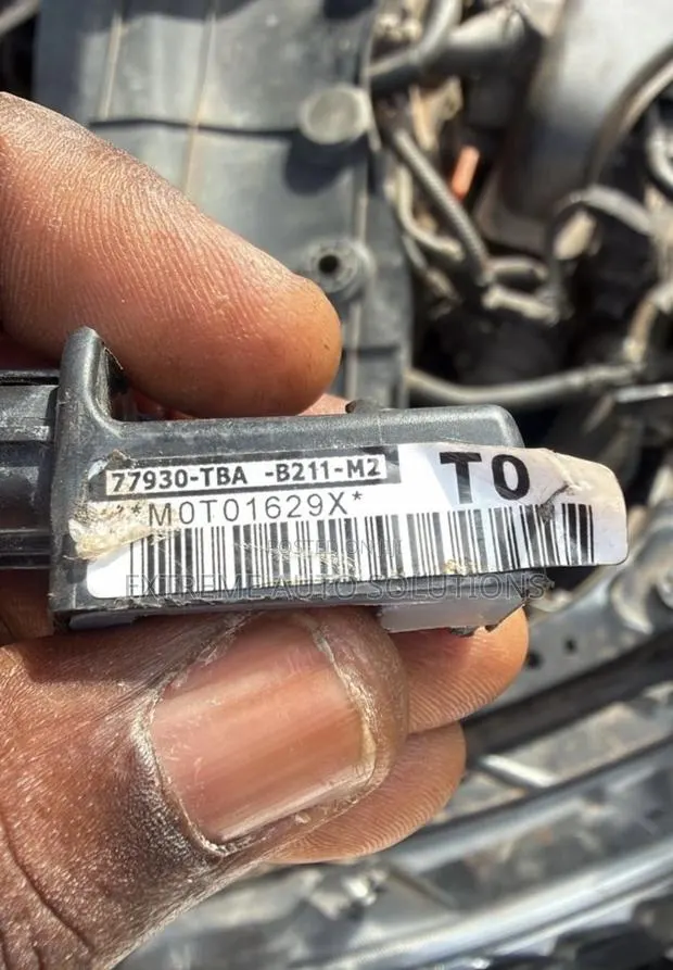 Genuine Honda 16-21 Civic Front Right (Passenger) Impact Sensor · Photo 1
