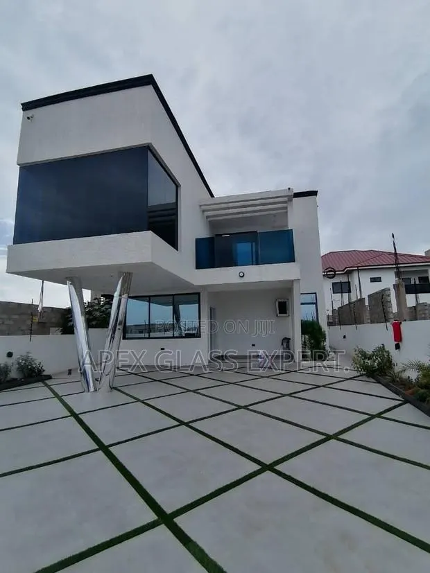 Balcony Balustrades · Photo 1
