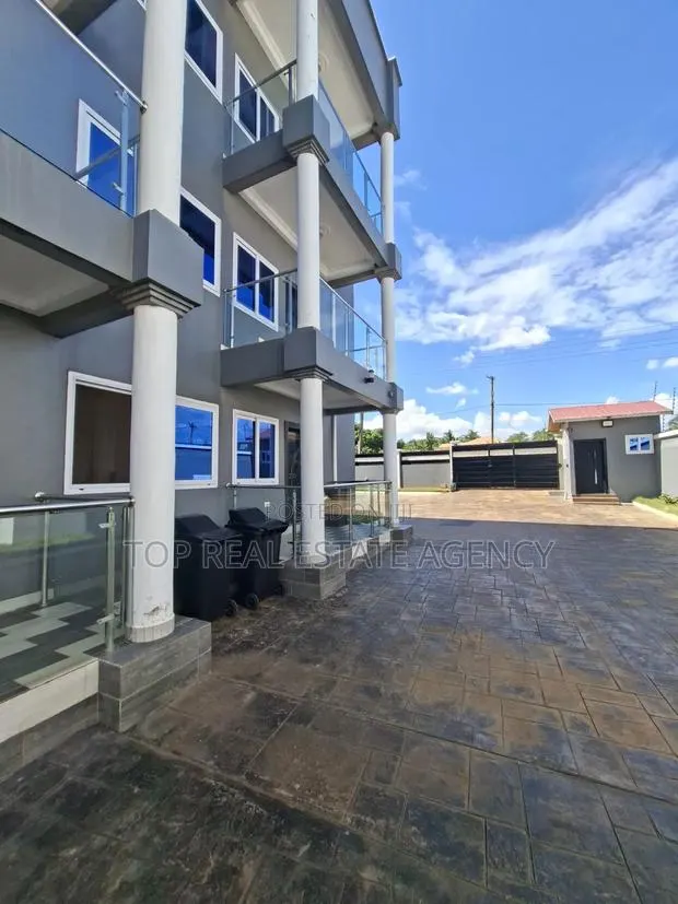 2bdrm Apartment in Oyarifa, Owusu Ansah for rent · Photo 1