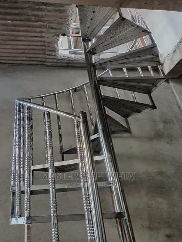 Spiral Stainless Steel Staircase Balustrade · Photo 1