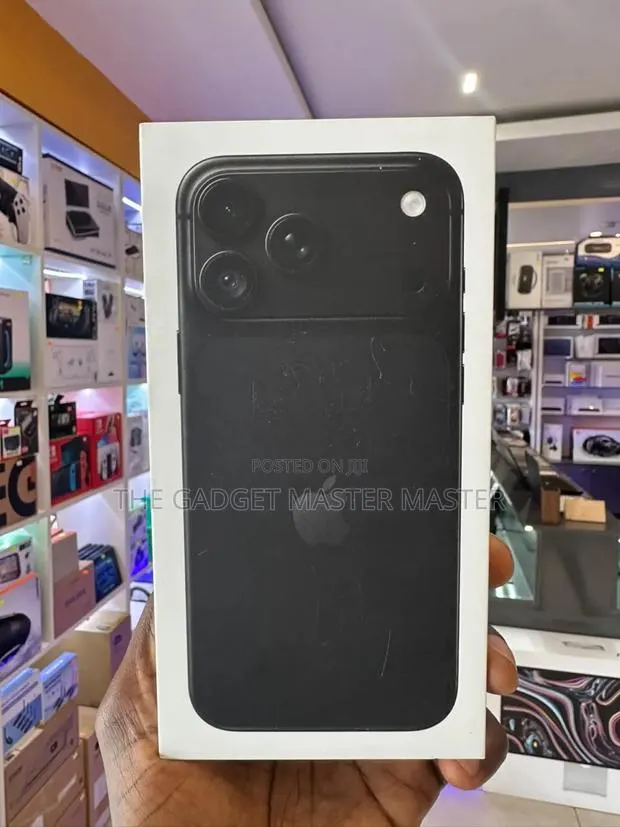 New Apple iPhone 18 Pro Max 1 TB Black · Photo 1