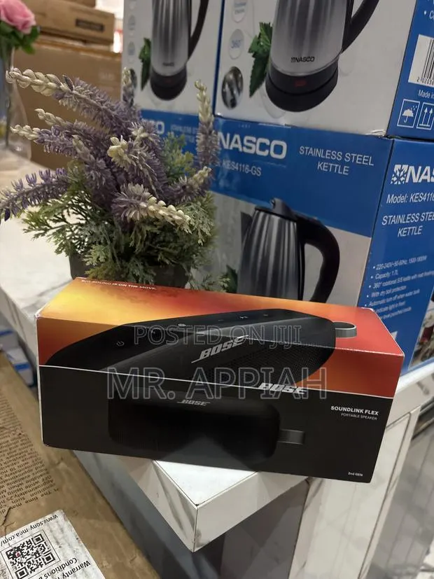 Sealed in Box Bose Soundflex Portable Bluetooth Speaker · Photo 1