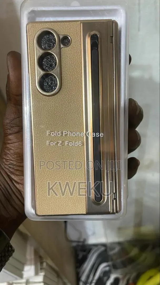 Samsung Galaxy Fold Cases · Photo 1