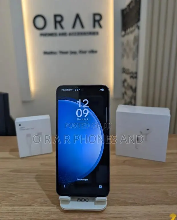 Samsung Galaxy S23 FE 128 GB Black · Photo 1